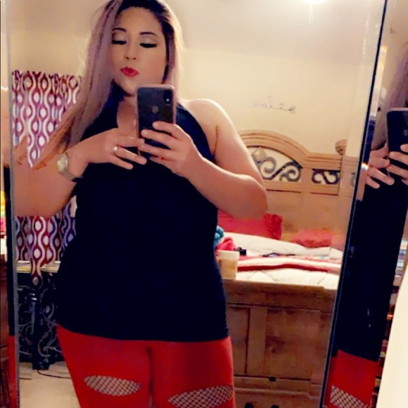 Meet your Posher, Jessica - Picture 1 of 1